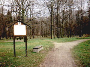 Die Freifläche am Eingang des Lützschenaer Schlossparks
